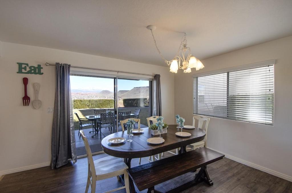 704 Main Level 3 Bd Unit In Las Palmas, Shared Pool And Hot Tub, Great Clubhouse Amenities St. George Exterior photo